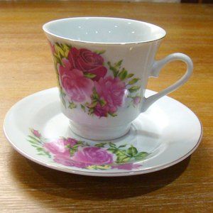 Vintage Rose Pattern Pink and Green Collectable Tea Cup & Saucer
